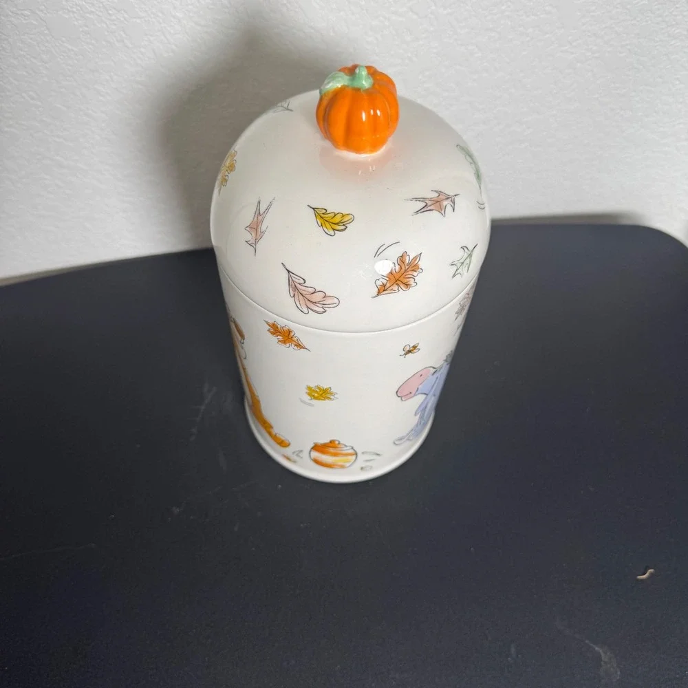 Disney Winnie the Pooh Canister Unisex OS White Autumn Pumpkin Fall Leaves Jar